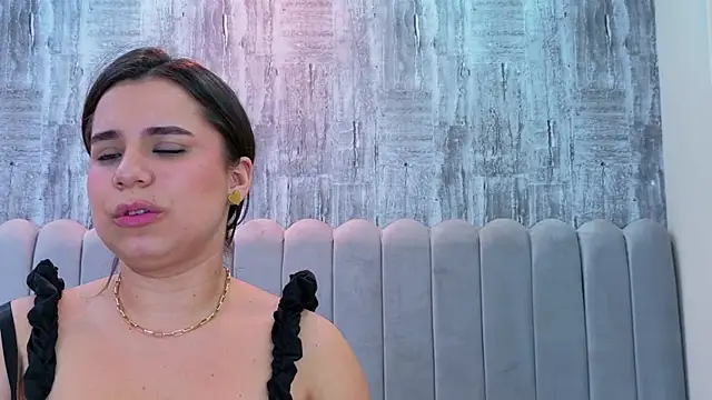 Czat XXX na żywo – ThaniaJones