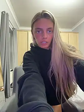 IndiaHughesUkx Live XXX-chat