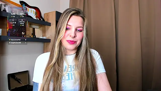 Chat XXX en directo de MissyourAnn