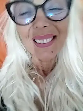 دردشة _sexyBLONDE46_ الجنسية المباشرة