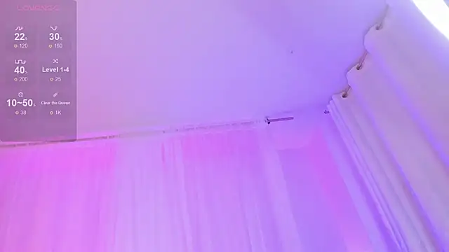 XXX chat uživo modela EmyVell