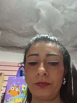 Chat +18 de IsabellaMariet ao vivo