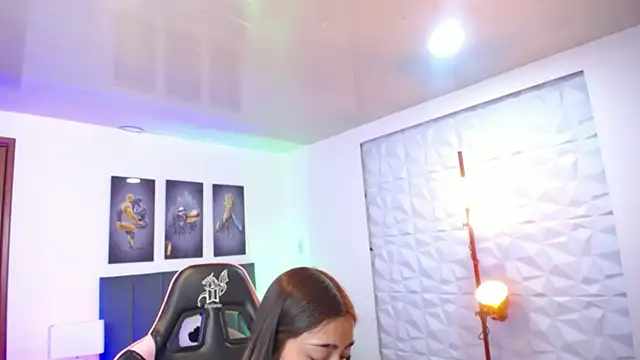 XXX chat uživo modela sahara_9