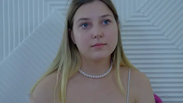 Chat +18 de TinnaBurton ao vivo