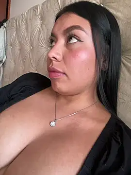 Iam-sophia27's Live XXX Chat