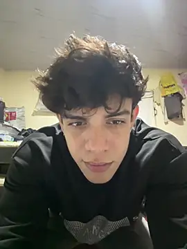 valdren_vylord Show Webcam