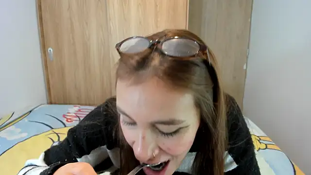 malucam06のライブXXXチャット