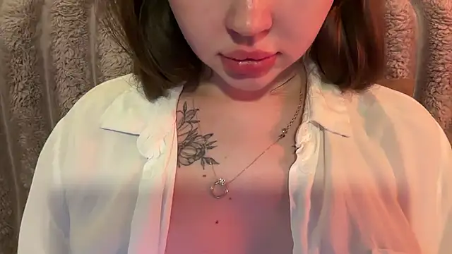 Chat +18 de AlmaryKim ao vivo