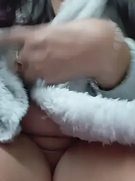 Chat XXX en directo de Layla-daring