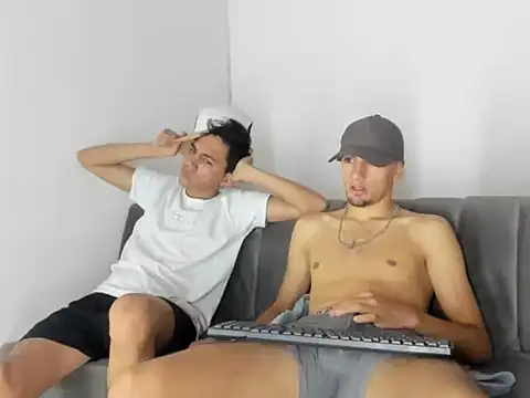 Charlie_Scorpion élő XXX-chatje