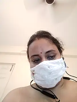 Sheela-Bhabi Live XXX-Chat
