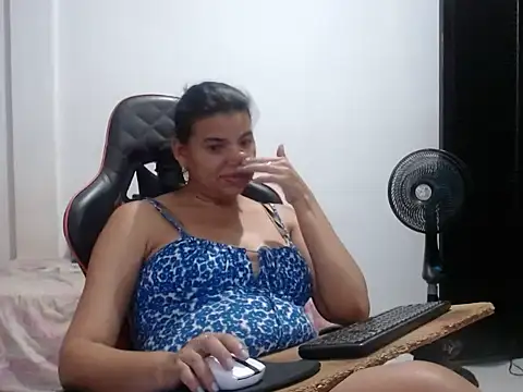 Adriana_0312: απευθείας συνομιλία ΧΧΧ