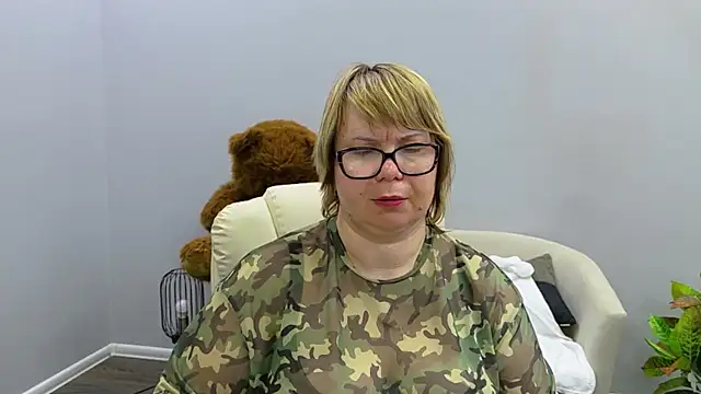 Chatroom XXX en direct de BonnnyBoobsy