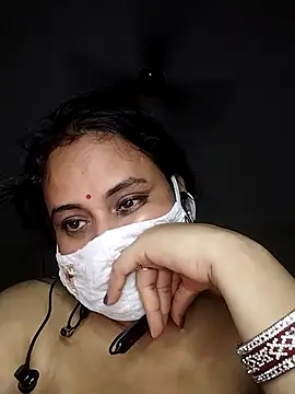 Sheela-Bhabi Chat XXX in diretta