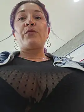 sophie_banger Chat XXX in diretta