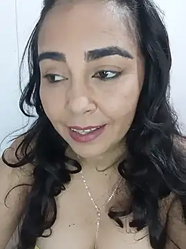 Chat XXX en directo de Emily_Divi69