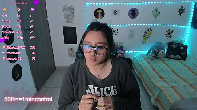 Chat +18 de Cherry_blush_ ao vivo