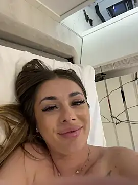 IsabellaEtthan Live XXX-Chat