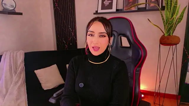 EmmyEvans1's Live XXX Chat