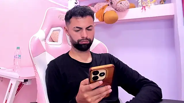 AndrewCrooss XXX чат на живо