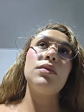 Ariasterliing Adlı Modelin Canlı XXX Sohbeti