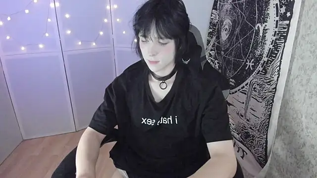Simochka_w Adlı Modelin Canlı XXX Sohbeti
