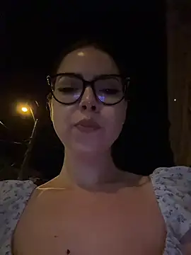 KaylaLewyss live XXX chat