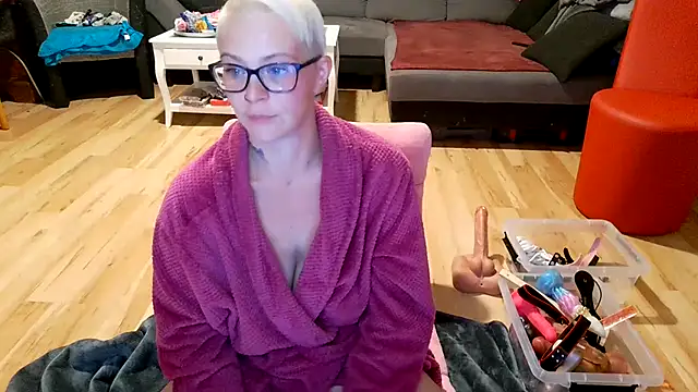 ZuckerMausi17's Live XXX Chat