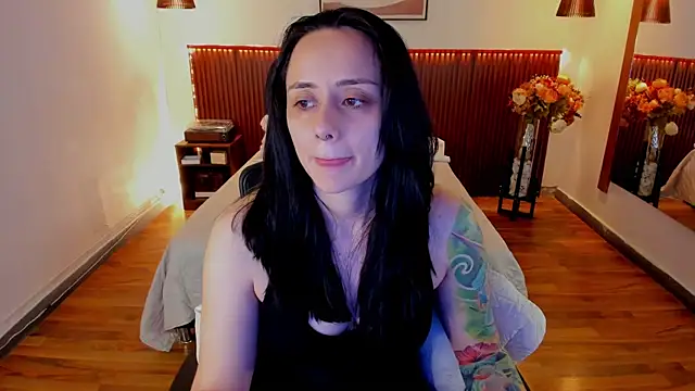 XXX chat uživo modela KatherineBond