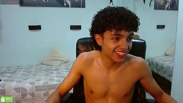 Chat XXX ao vivo de Curly_Phillip