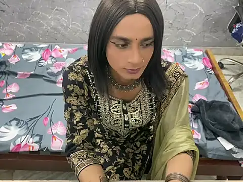 LuvLayla Adlı Modelin Canlı XXX Sohbeti