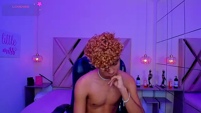 Chat +18 de Anyelo_Twink ao vivo