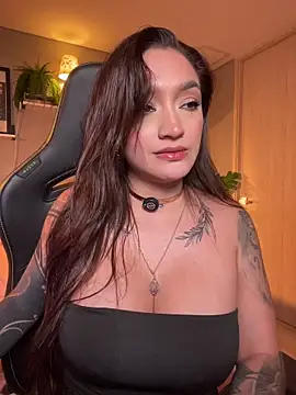 XXX chat uživo modela DaniDusan_