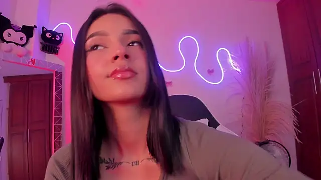 Chat +18 de CarolineEvanss_11 ao vivo