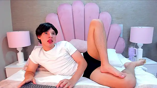 ColtonRyann's Live XXX Chat