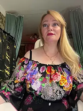 Sweet-blonde Live XXX Chat