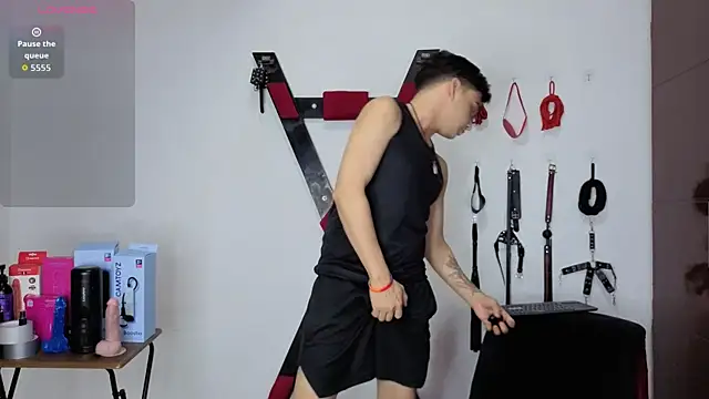 Chat XXX ao vivo de Mathias_LatinBoy