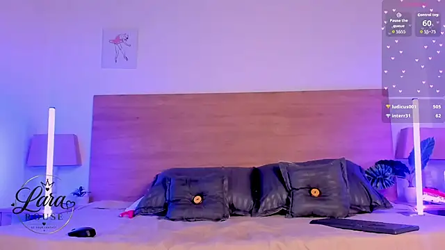 LaraRous Live XXX-chat