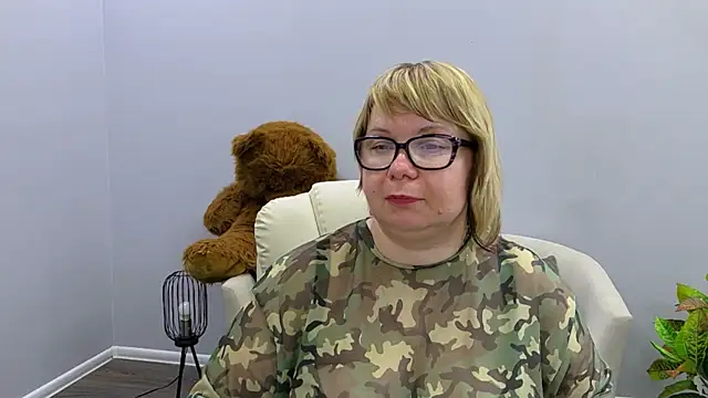 دردشة BonnnyBoobsy الجنسية المباشرة