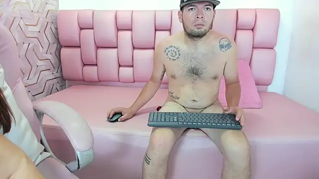 Vaiolet_and_Hans Live XXX Chat