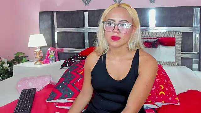 CristyBloom Chat XXX in diretta