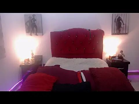 CharlotteBrooks: онлайн-секс-чат