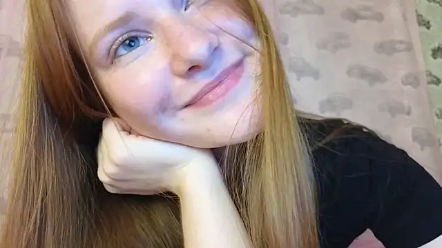 XXX chat uživo modela FiaMoor