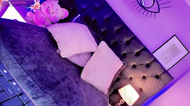 Amira_Ember Chat XXX in diretta