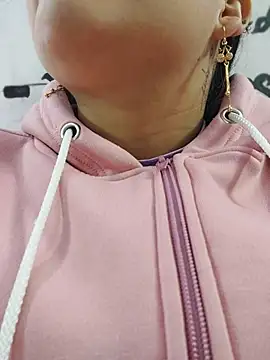 Elinaax Chat XXX in diretta