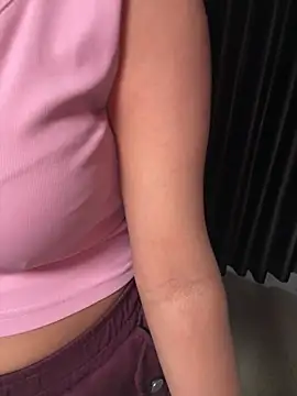 Lucky_Flora live XXX chat