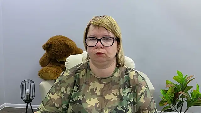 Czat XXX na żywo – BonnnyBoobsy