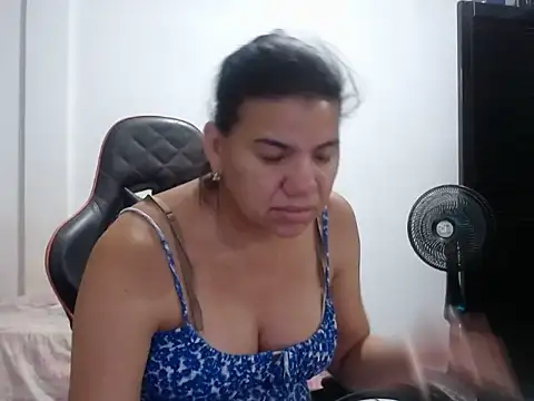 צ'אט XXX בשידור חי של Adriana_0312