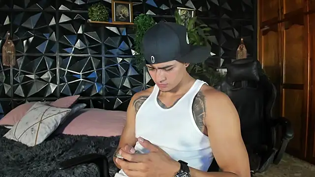 elliot_colton 라이브 XXX 채팅