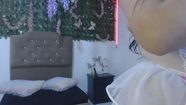 دردشة adara_cute_69 الجنسية المباشرة